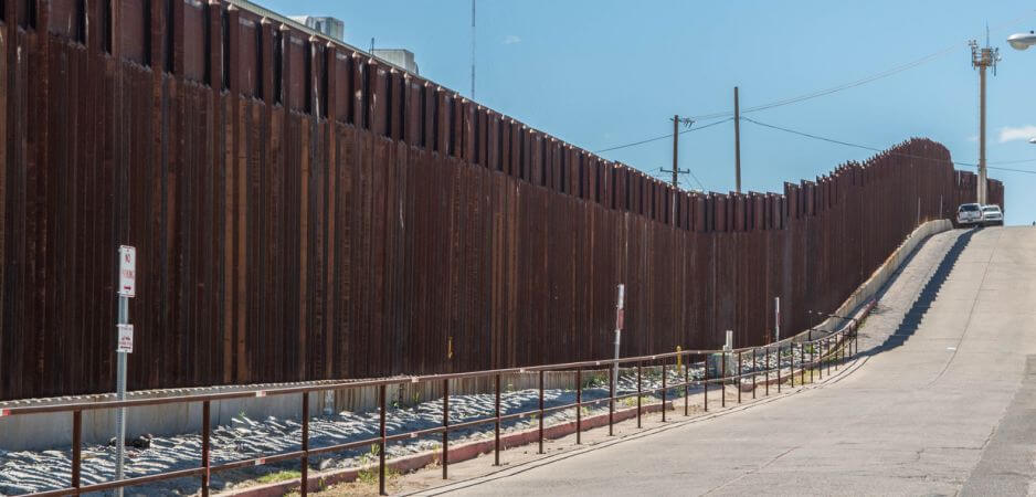 US-Mexico relations, US-Mexico trade, Latest Donald Trump news, Enrique Peña Nieto news, Mexico economy, Current world news, US-Mexico border wall news, illegal immigration, Donald Trump wall news, US-Mexico border