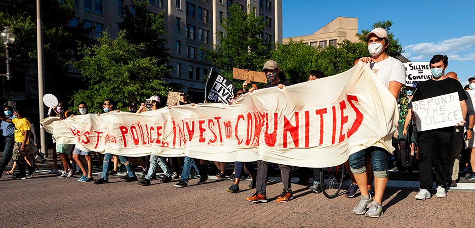 Police funding, defund the police, police defunding, US protesters, George Floyd death, death of George Floyd, police brutality, US protests, American news, Peter Isackson
