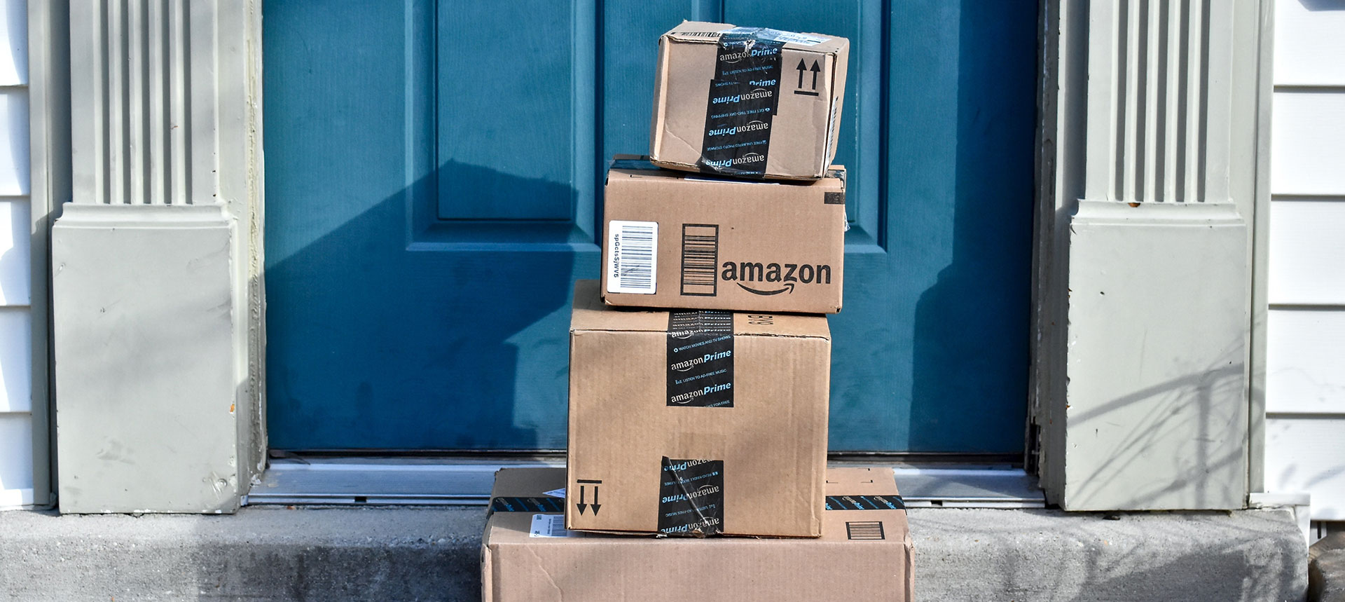 Peter Isackson Daily Devil’s Dictionary, Amazon drivers’ tips, Amazon FTC, Federal Trade Commission Amazon, Jeff Bezos Amazon, Amazon robotization, Amazon corporate culture, Amazon withholds drivers’ tips, Amazon working condition, Amazon automation
