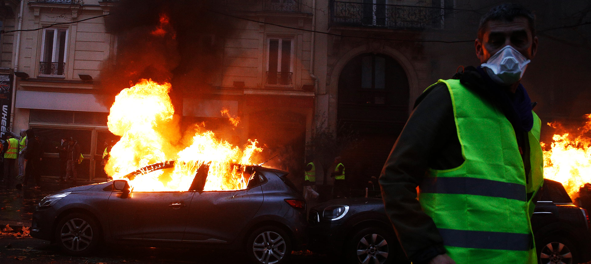 Peter Isackson Daily Devil’s Dictionary, France politics news, France election 2022, Germany election 2021, Germany Greens, Emmanuel Macron 2022, Marine Le Pen 2022, gilets jeunes France, yellow vest movement France, France COVID-19 lockdown