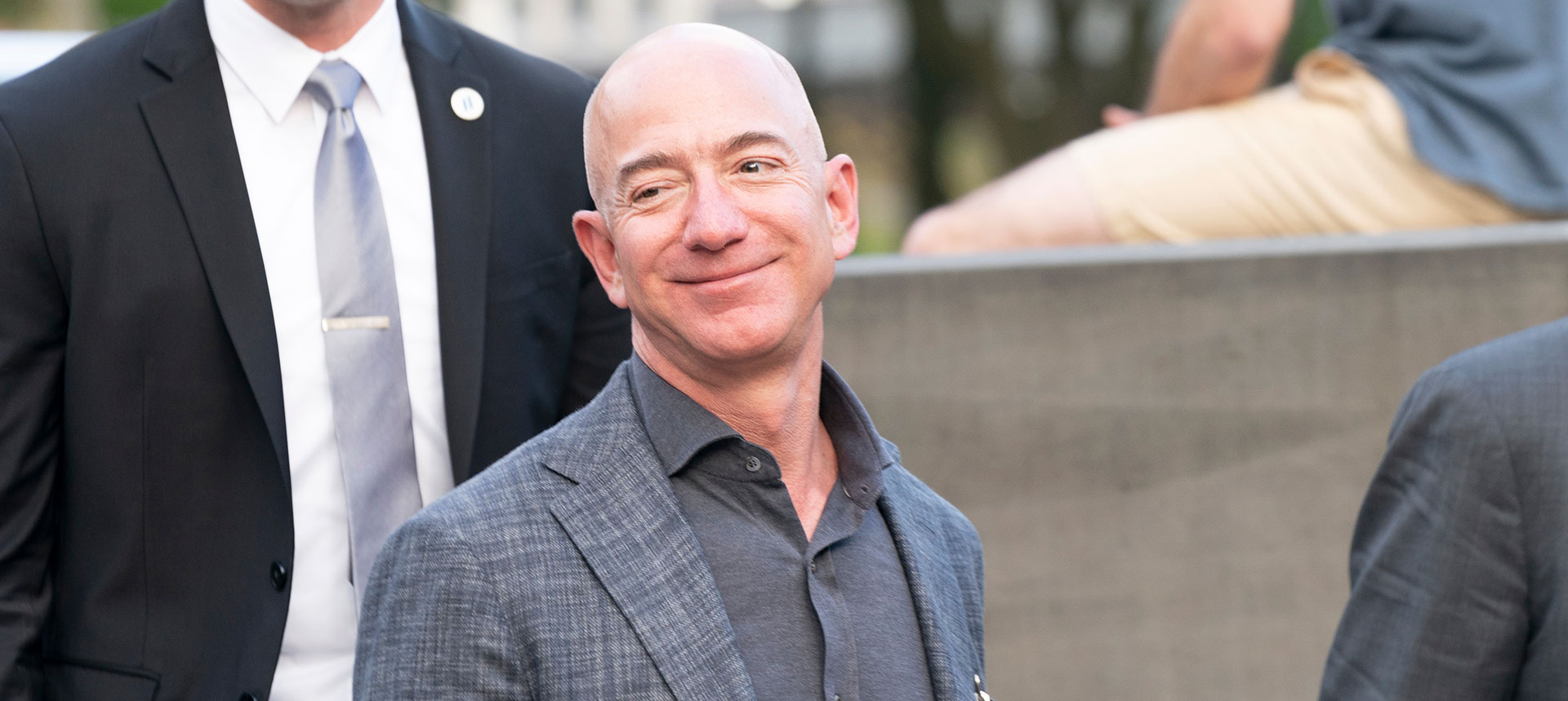Jeff Bezos, Jeff Bezos, American billionaires, tax haven, pay tax, Amazon boss, The Washington Post Jeff Bezos, tax loopholes, ProPublica tax article, Peter Isackson
