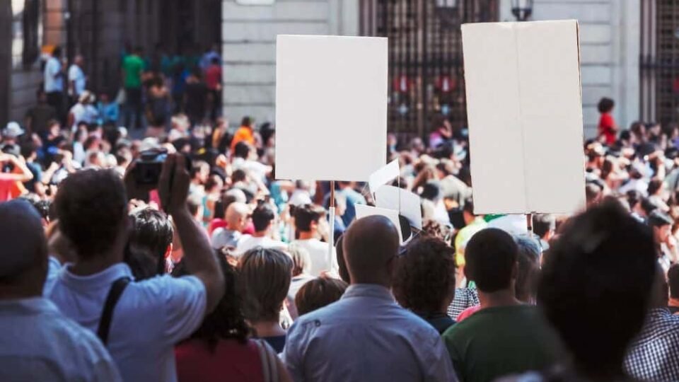 The Truth about Corporate Silence: What Makes it Backfire?
