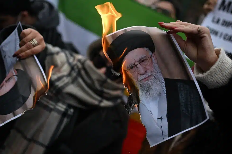 The Smart Intervention: Military Asymmetry and the Collapse of the Iranian Islamic Regime